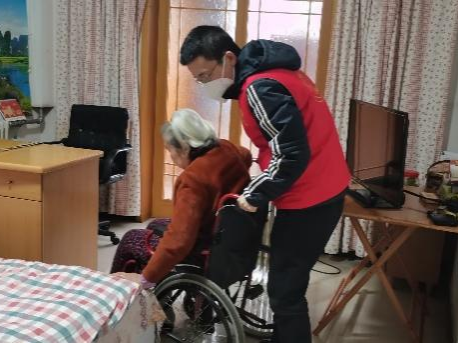 【疫情防控】尽锐出战护我城，钱柜qg777先锋在行动 ——集团干手下沉一线系列（二）